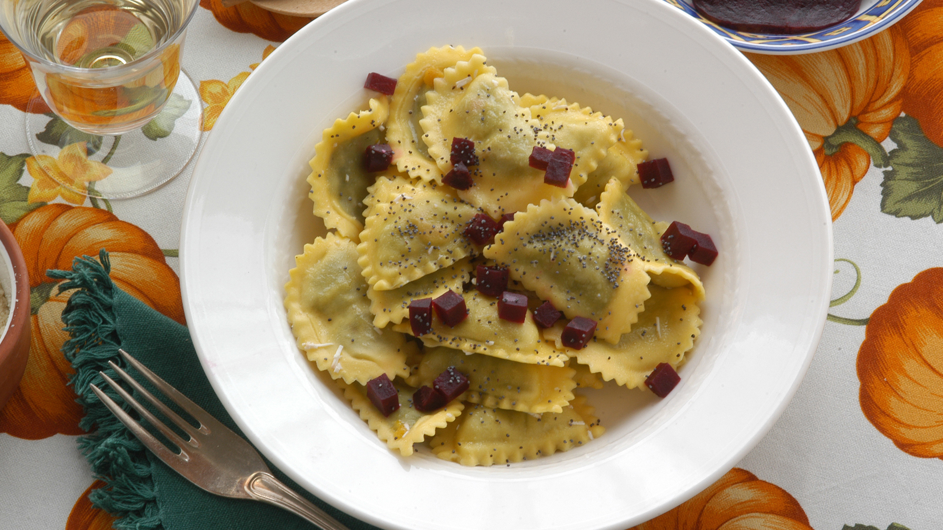 Maultaschen alla rapa rossa