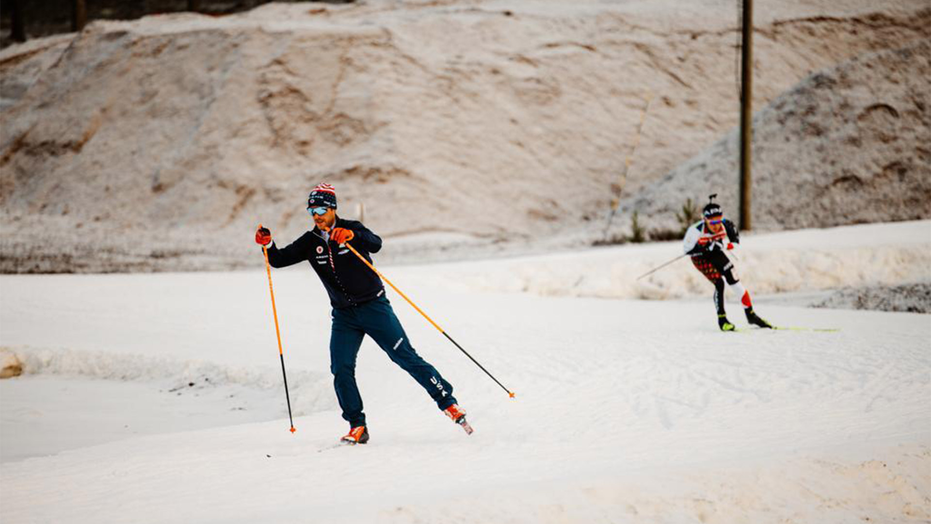 Lo skiman: l’artista invisibile nel biathlon 