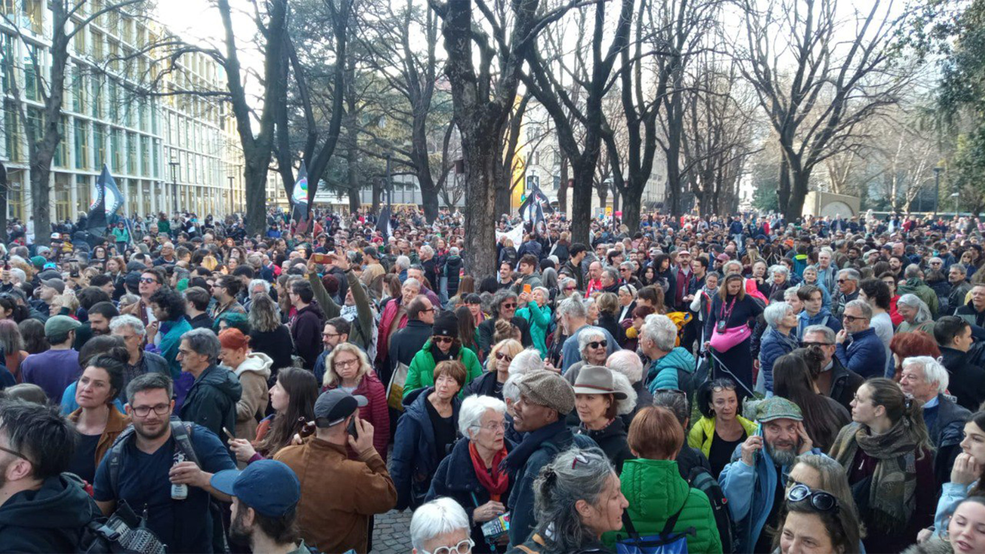 Manifestare e governare